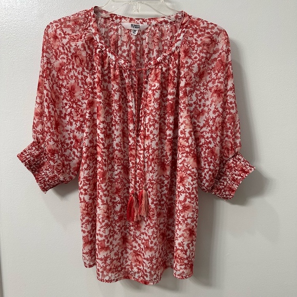 BB Dakota by Steve Madden Tops - BB Dakota by Steve Madden Red/Pink Floral V Neck Peasant Top Women’s Medium